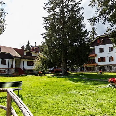 Dei Medici-la Casa Nel Parco * Pescasseroli